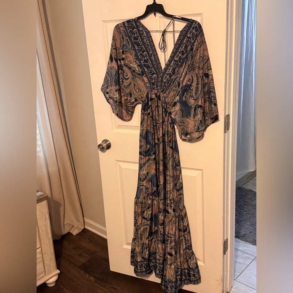 *Boutique Find* Elegant Paisley Maxi Dress